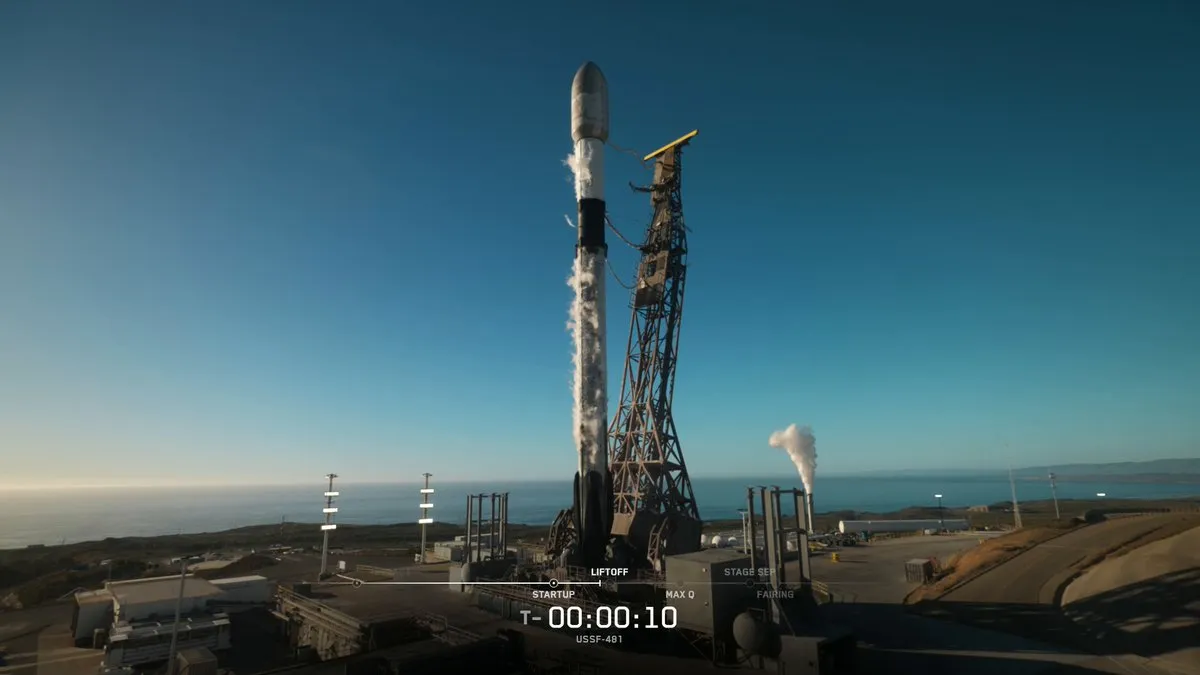 반덴버그 SLC-4E에서 이륙하는 팰컨9 USSF-481 (SpaceX 공식 영상 스틸)