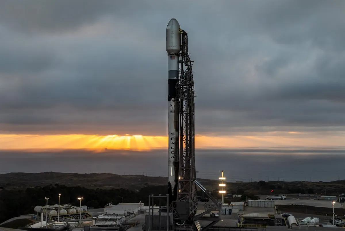 반덴버그 SLC-4E 발사대의 팰컨9 (SpaceX 공식 사진)